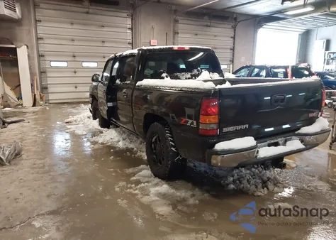 2005 GMC Sierra 1500 Sle/Slt from USA, damaged, VIN 2GTEK13T551383490